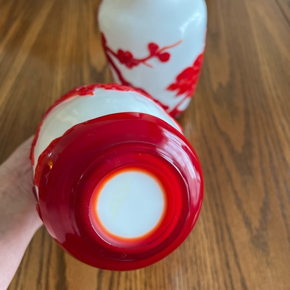 Antique 9” Chinese Vases - Mirrored Pair - Picture 2 of 4